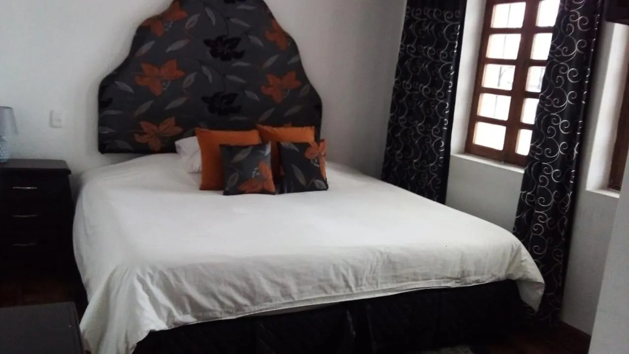 Suites+Arte Quito 0*,  Ecuador